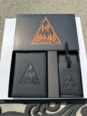 Def Leppard Black Leather Passport Cover & Luggage Tag Set